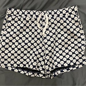 BLACK & WHITE POPPY FLOWER SHORTS